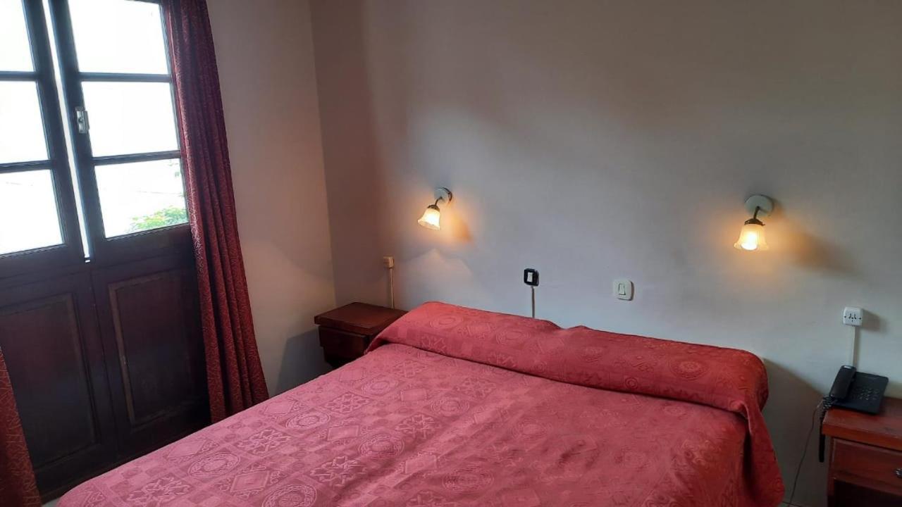Hotel Marilian II Salta Kültér fotó