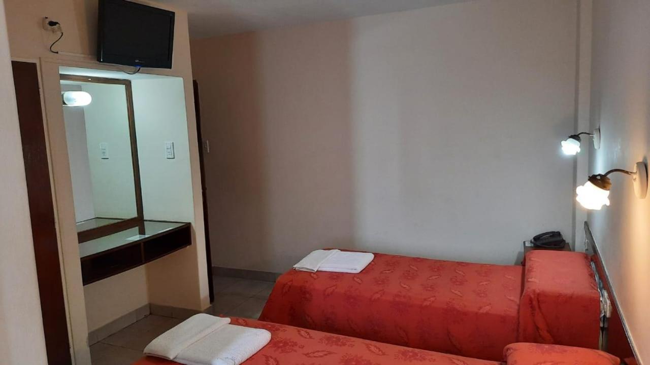 Hotel Marilian II Salta Kültér fotó