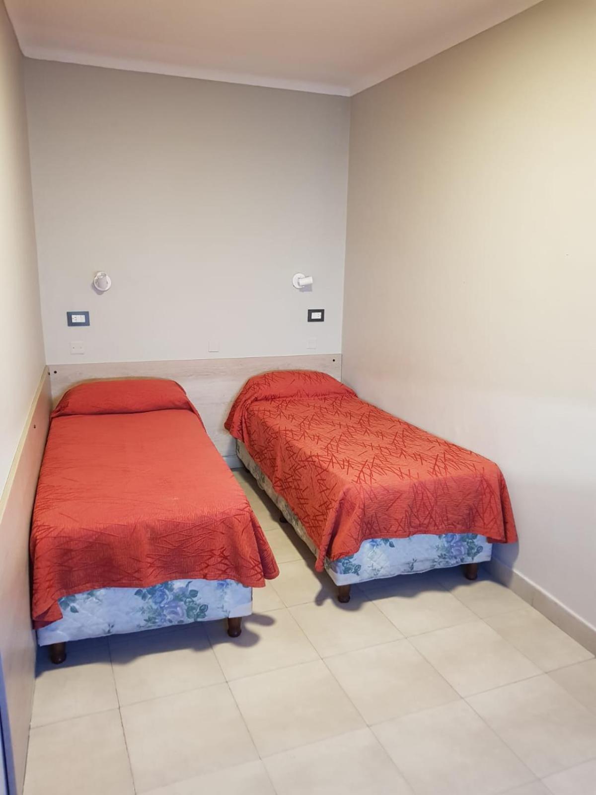 Hotel Marilian II Salta Kültér fotó