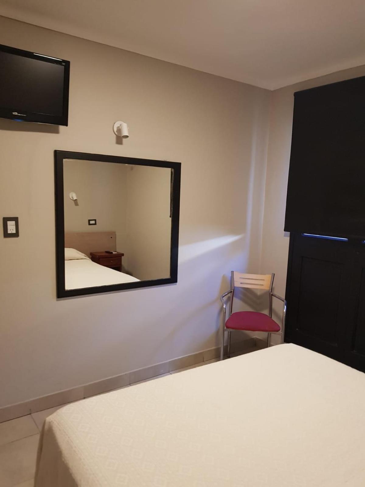 Hotel Marilian II Salta Kültér fotó