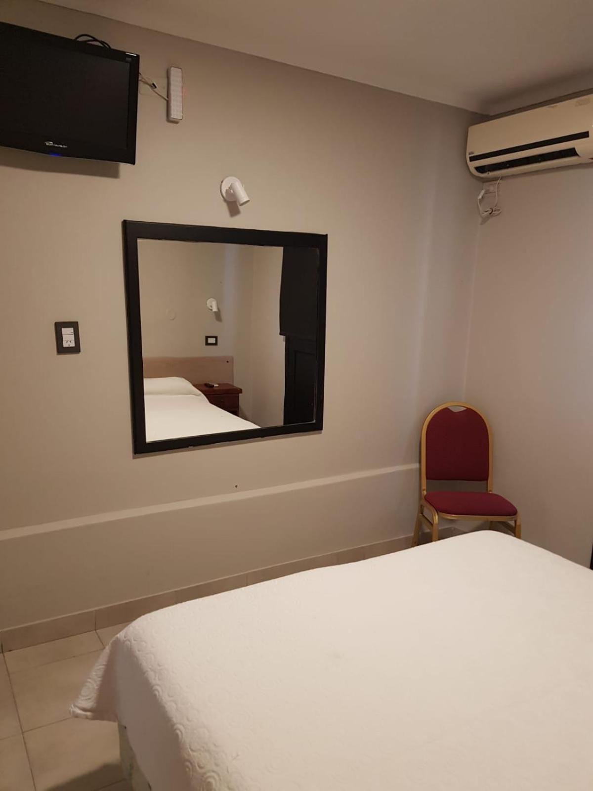 Hotel Marilian II Salta Kültér fotó